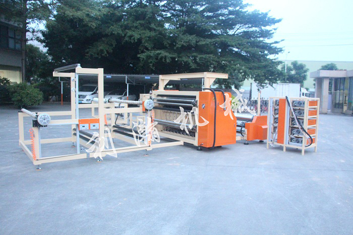 全自动<a href='http://huameisofa.com/xingyezixun/698.html' target='1' style='font-size:14px; font-weight:bold; color:#ff0000;'>超声波<a href='http://huameisofa.com/xingyezixun/748.html' target='1' style='font-size:14px; font-weight:bold; color:#ff0000;'>裥棉机</a></a>侧面